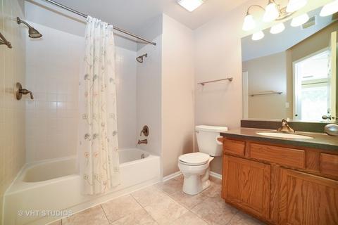1307 Providence Cir, Elgin, IL 60120 photo 9