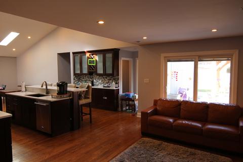 8432 S 78th Ave, Bridgeview, IL 60455 photo 4