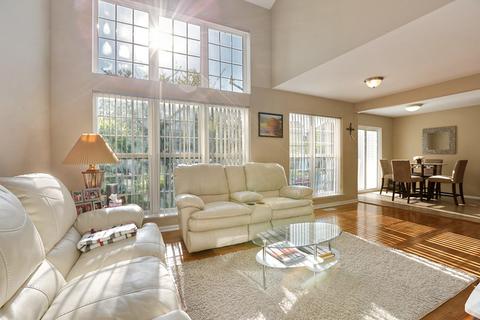 936 Willow St, Itasca, IL 60143 photo 2