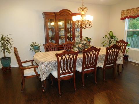 423 Maple Ave, Aurora, IL 60505 photo 10