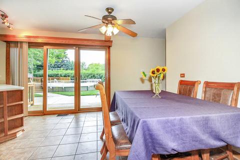 346 Pleasant St, Hoffman Estates, IL 60169 photo 8