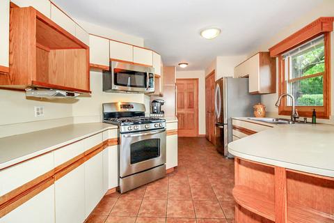 346 Pleasant St, Hoffman Estates, IL 60169 photo 5