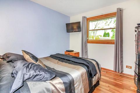 346 Pleasant St, Hoffman Estates, IL 60169 photo 12