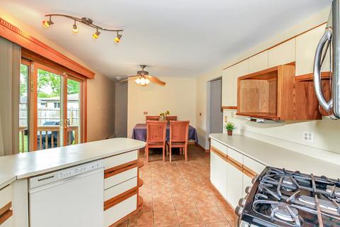 346 Pleasant St, Hoffman Estates, IL 60169 photo 7