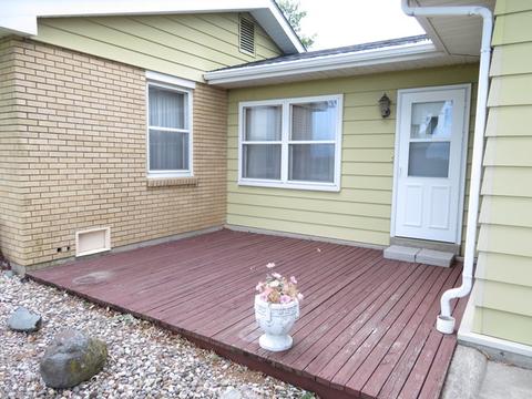 1804 E 37th St, Sterling, IL 61081 photo 2