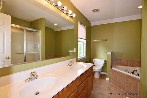 157 Fieldcrest Dr, Bartlett, IL 60103 photo 17