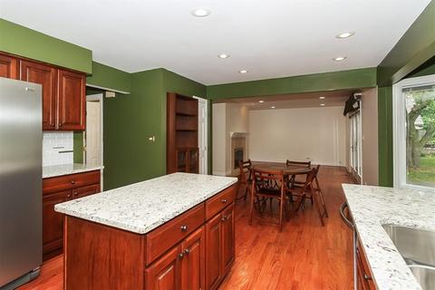 1 Pine Valley Rd, Rolling Meadows, IL 60008 photo 5