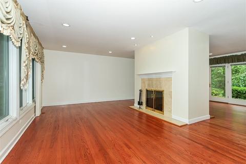 1 Pine Valley Rd, Rolling Meadows, IL 60008 photo 14