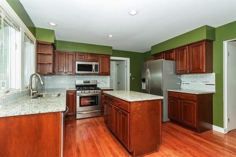 1 Pine Valley Rd, Rolling Meadows, IL 60008 photo 4