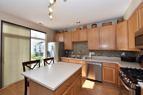 2948 Falling Waters Dr, Lindenhurst, IL 60046 photo 9