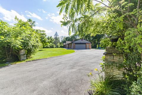 5 N562 Guild Ln, Wayne, IL 60184 photo 3