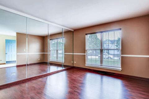 2015 Oakdale Estates Dr, Plainfield, IL 60586 photo 4