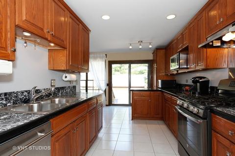 1033 E Benton Ave, Naperville, IL 60540 photo 5