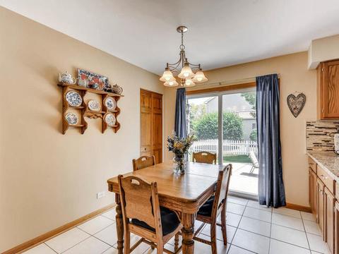 861 Bristol Dr, Algonquin, IL 60102 photo 6