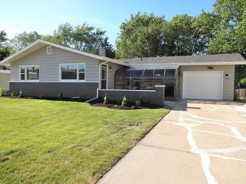 1250 Reckinger Rd, Aurora, IL 60505 photo 4
