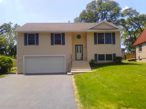 5401 Thelen Ave, Mchenry, IL 60050 photo 1