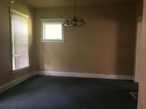 649 E Station St, Kankakee, IL 60901 photo 2