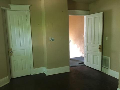 649 E Station St, Kankakee, IL 60901 photo 4