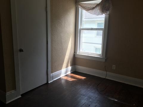649 E Station St, Kankakee, IL 60901 photo 8