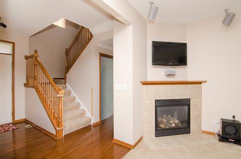 205 Garden Dr, Elgin, IL 60124 photo 6