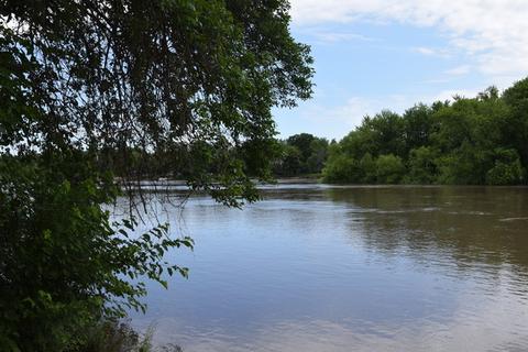 2817 River Rd, Kankakee, IL 60901 photo 1