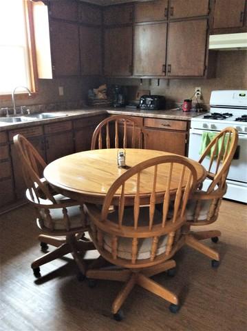 352 E Florence St, Oglesby, IL 61348 photo 5