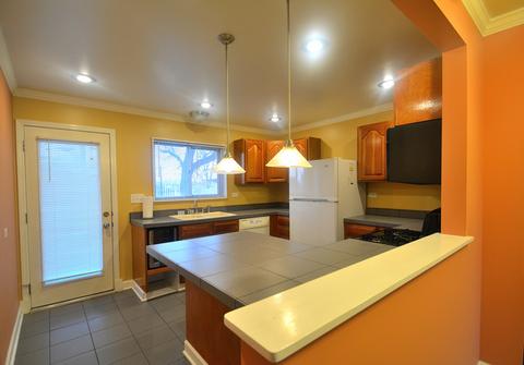 216 W Jeffery Ave, Wheeling, IL 60090 photo 4