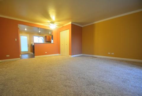 216 W Jeffery Ave, Wheeling, IL 60090 photo 3