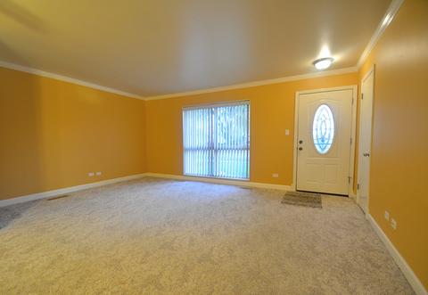 216 W Jeffery Ave, Wheeling, IL 60090 photo 2