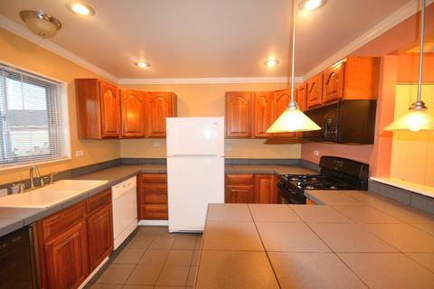 216 W Jeffery Ave, Wheeling, IL 60090 photo 5