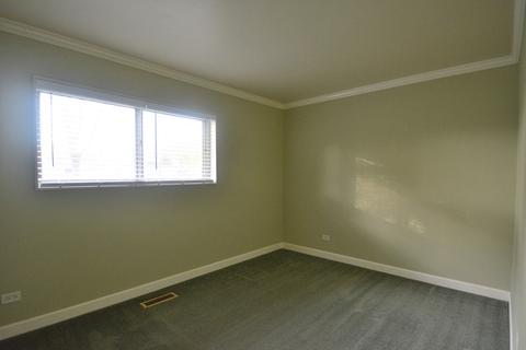 216 W Jeffery Ave, Wheeling, IL 60090 photo 10
