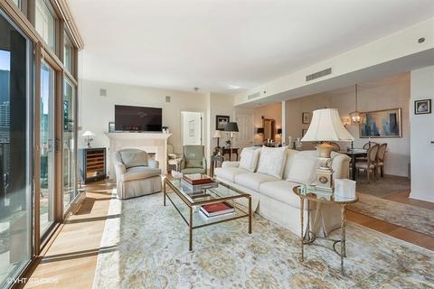 21 E Huron St #2404, Chicago, IL 60611 photo 3