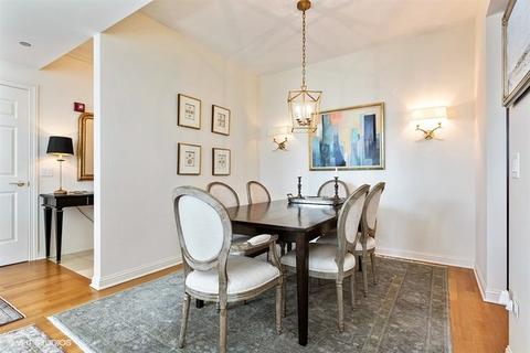 21 E Huron St #2404, Chicago, IL 60611 photo 4