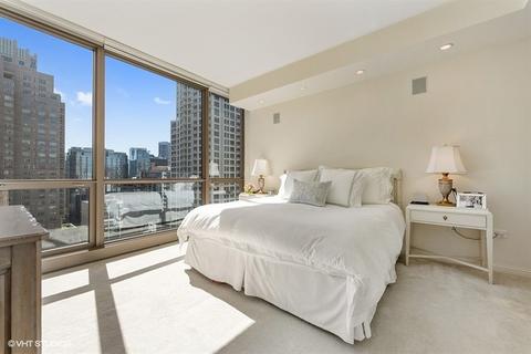21 E Huron St #2404, Chicago, IL 60611 photo 7