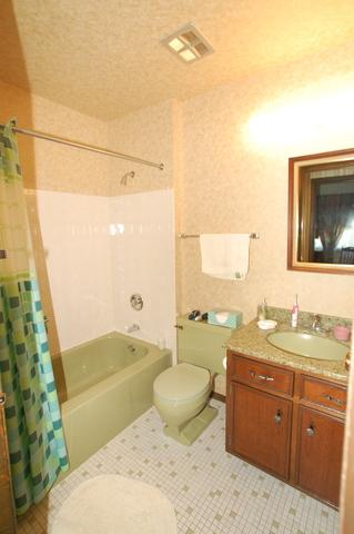 1320 Fairmont Rd, Hoffman Estates, IL 60169 photo 15