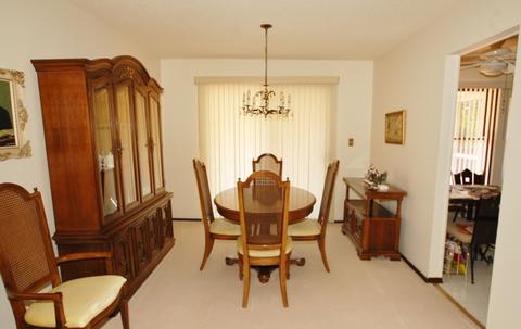 1320 Fairmont Rd, Hoffman Estates, IL 60169 photo 6