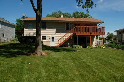 1320 Fairmont Rd, Hoffman Estates, IL 60169 photo 2