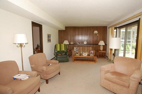 1320 Fairmont Rd, Hoffman Estates, IL 60169 photo 8