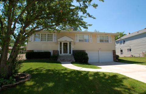 1320 Fairmont Rd, Hoffman Estates, IL 60169 photo 1