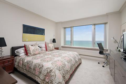 132 E Delaware Pl #5002, Chicago, IL 60611 photo 10