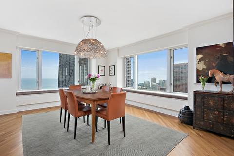 132 E Delaware Pl #5002, Chicago, IL 60611 photo 3