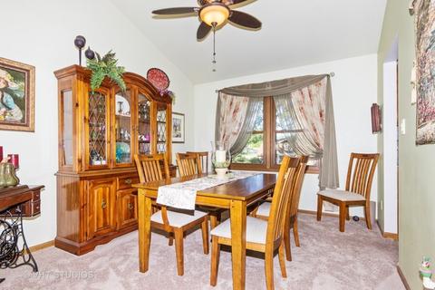 211 Deerpath Dr, Minooka, IL 60447 photo 5