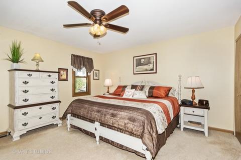 211 Deerpath Dr, Minooka, IL 60447 photo 11
