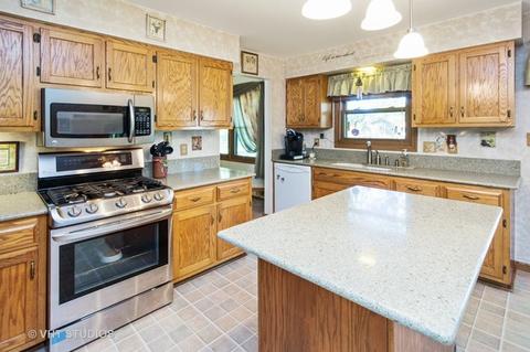 211 Deerpath Dr, Minooka, IL 60447 photo 7