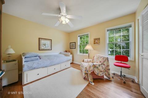409 E 11th Ave, Naperville, IL 60563 photo 17