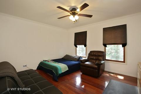 1010 Willoby Ln, Elgin, IL 60120 photo 15