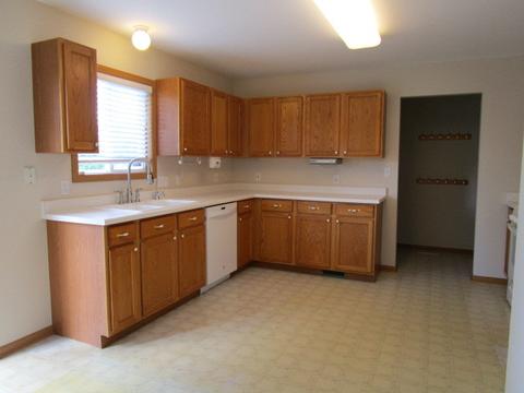 2524 E 6th St, Belvidere, IL 61008 photo 7