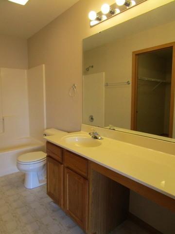 2524 E 6th St, Belvidere, IL 61008 photo 12