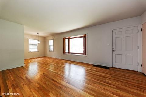 916 Sunset Rd, Wheaton, IL 60189 photo 2