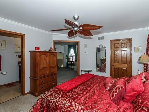 2228 Deerpath Dr, Elgin, IL 60123 photo 16